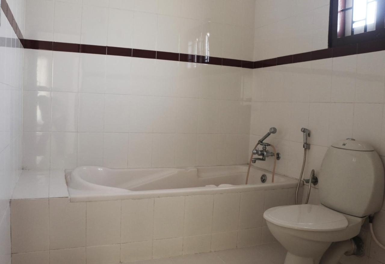 Hotel East Coast Thiruvananthapuram Zewnętrze zdjęcie